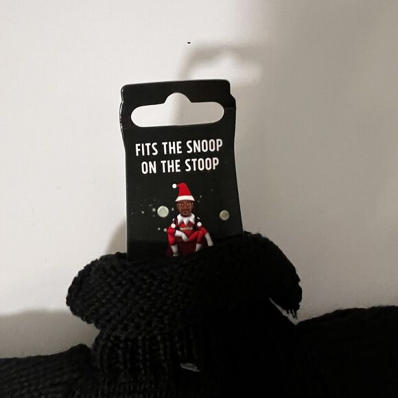 Snoop Dogg Wine Bottle Sweater Fits Snoop On The Stoop Black Gold Elf Shelf Gift - Picture 4 of 5